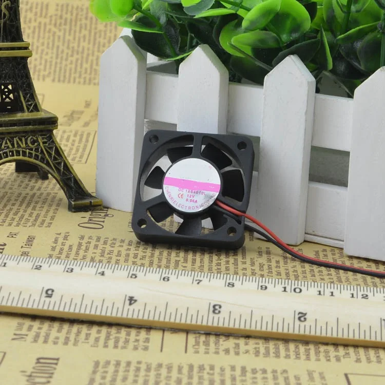 

Brand new original DC12S4010L 4010 DC12V 0.06A 4 cm mute DC 2 wire cooling fan