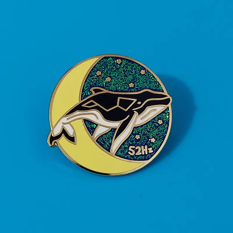 

Dear-you Creative Song 52 Hz Whale Inspiration Music Brooch Metal Badge Lapel Fashion Accessories Coat Badge Accessories