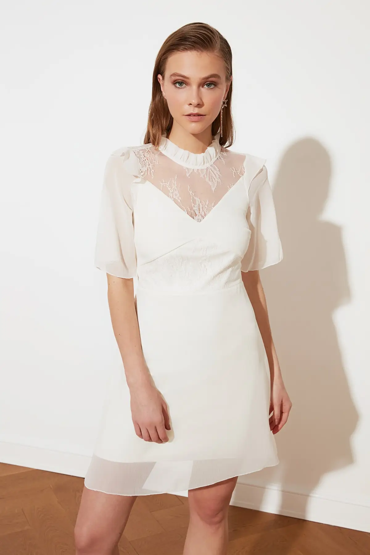 

Trendyol Lace Detail Chiffon Dress TPRSS21EL2349