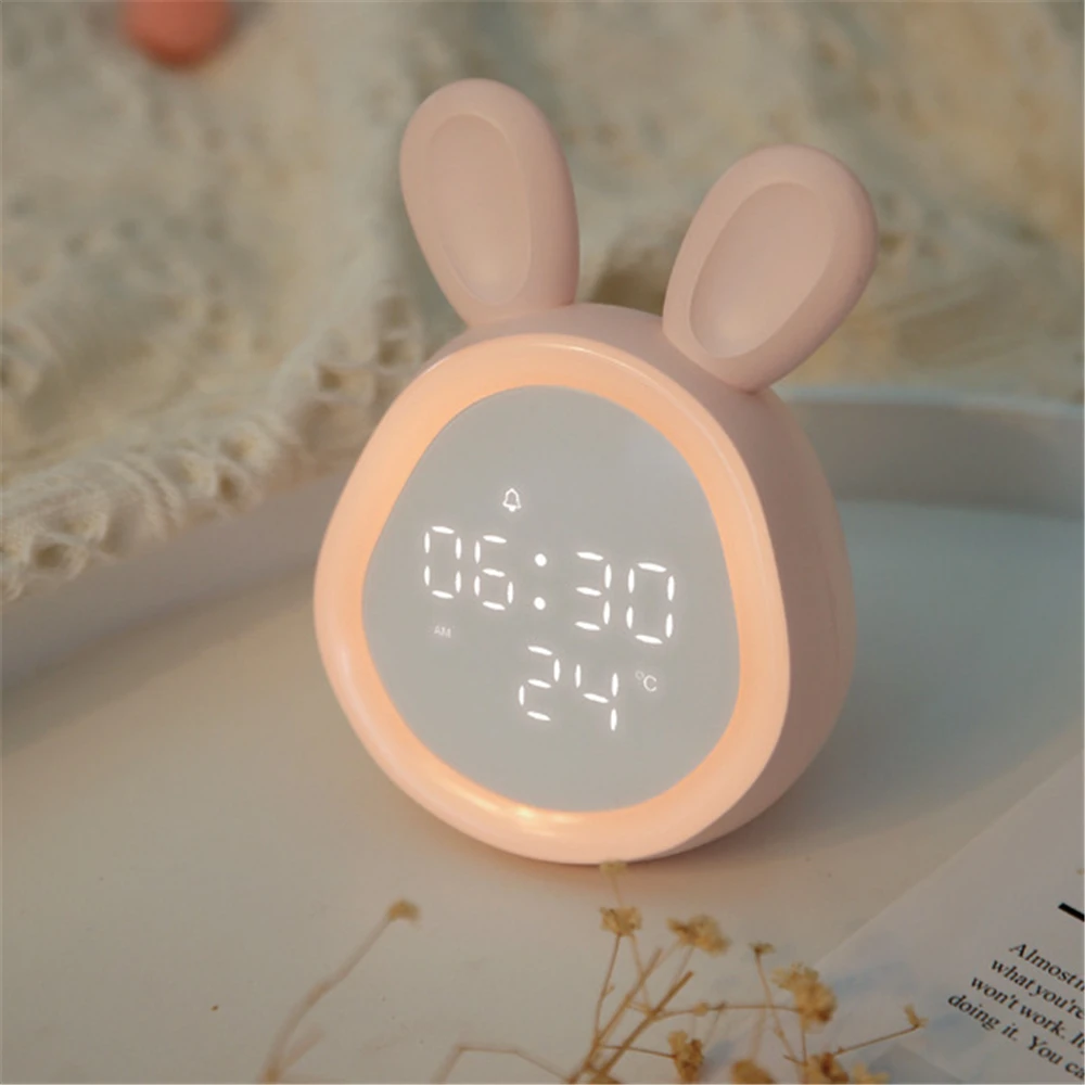 

Мультяшный будильник с голосовым управлением, ночник в виде кролика, настольные перезаряжаемые электронные цифровые часы с музыкальным голосовым проектором