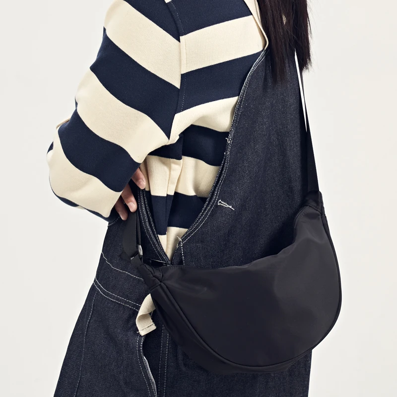 

Casual Simple Crossbody Bag Female Niche Backpack Small Satchel Postman Chest Bag Sports High Street Hiphop Black Shoulder Bags