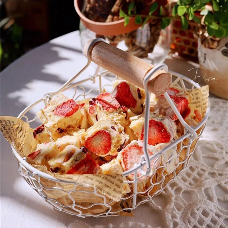 

Белая железная проволока, цвет черный, 1 шт.