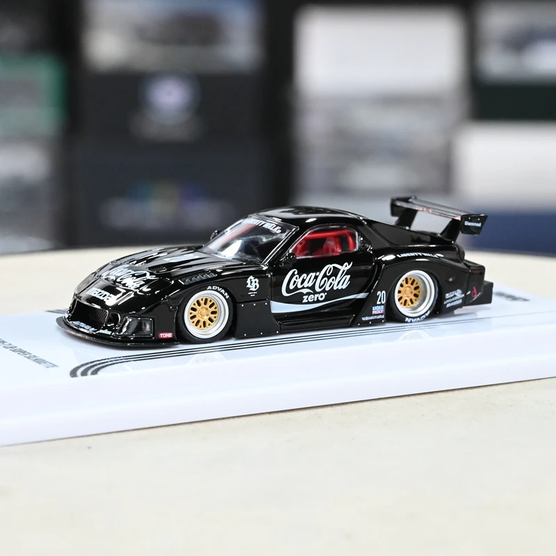 Модель автомобиля INNO64 1:64 MAZDA RX7 FD3S