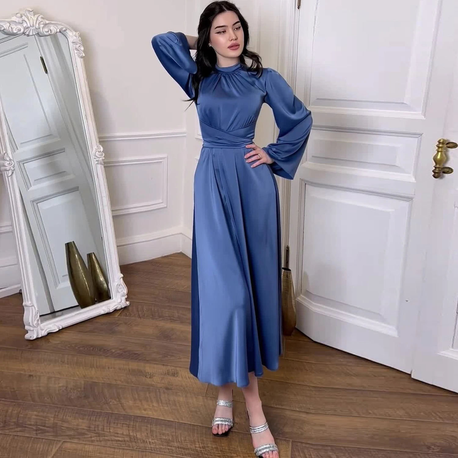 Женское винтажное однотонное платье-водолазка с поясом