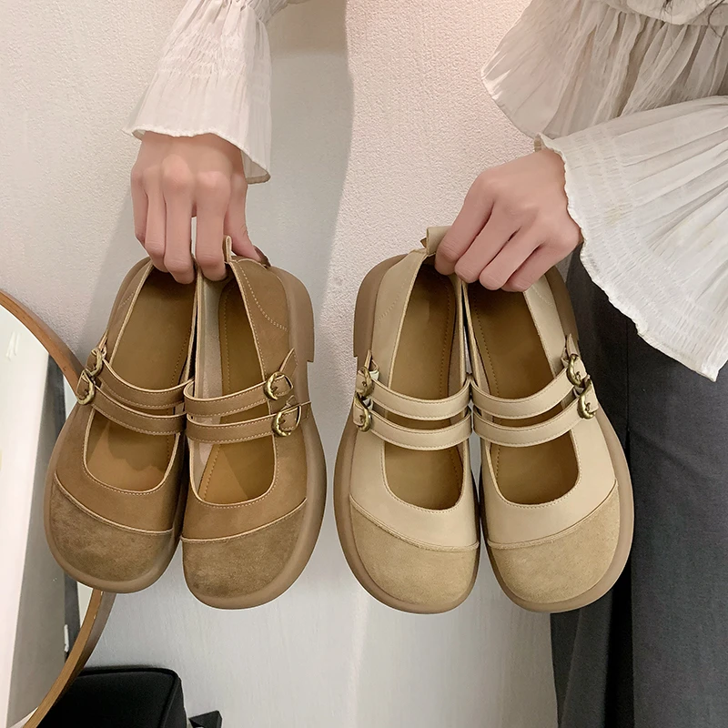 Корейская версия ретро туфли на толстой подошве с цветными блокировками