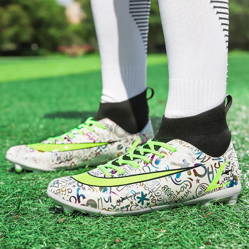 2022 Fashion Printed Black Men's Soccer Boots Football Spikes Shoes Outdoor TF/FG Futsal Sneakers for Men Women chuteira society