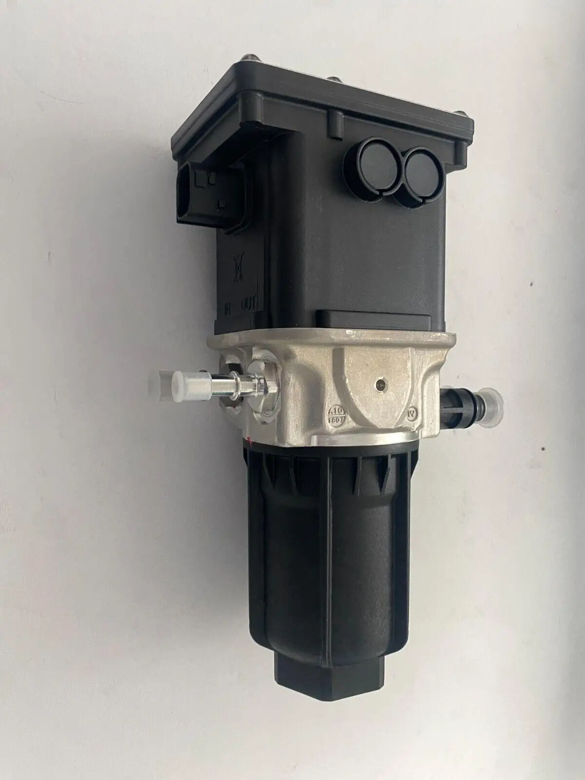 

AP02 Новый мочевичный насос A060T663 A06X234 для Cummins 5506956 4388105 Superced 5506956RX 5506956 CUM (DEF Doser Pump) 2115624 2208766