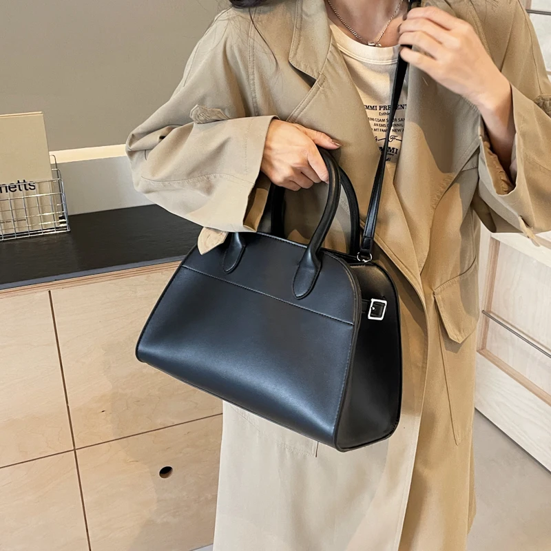 сумка женская большая через плечо шоппер MOODS фирменный красный цвет большой