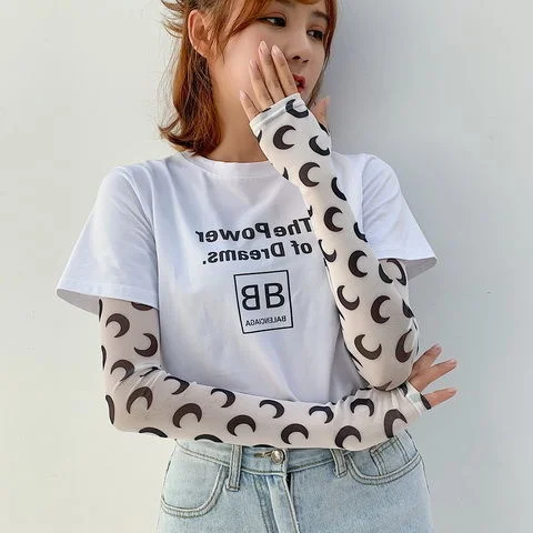 

2019 Sunscreen triangle scarf neck mask female summer UV protection breathable thin mask riding veil shade 2019