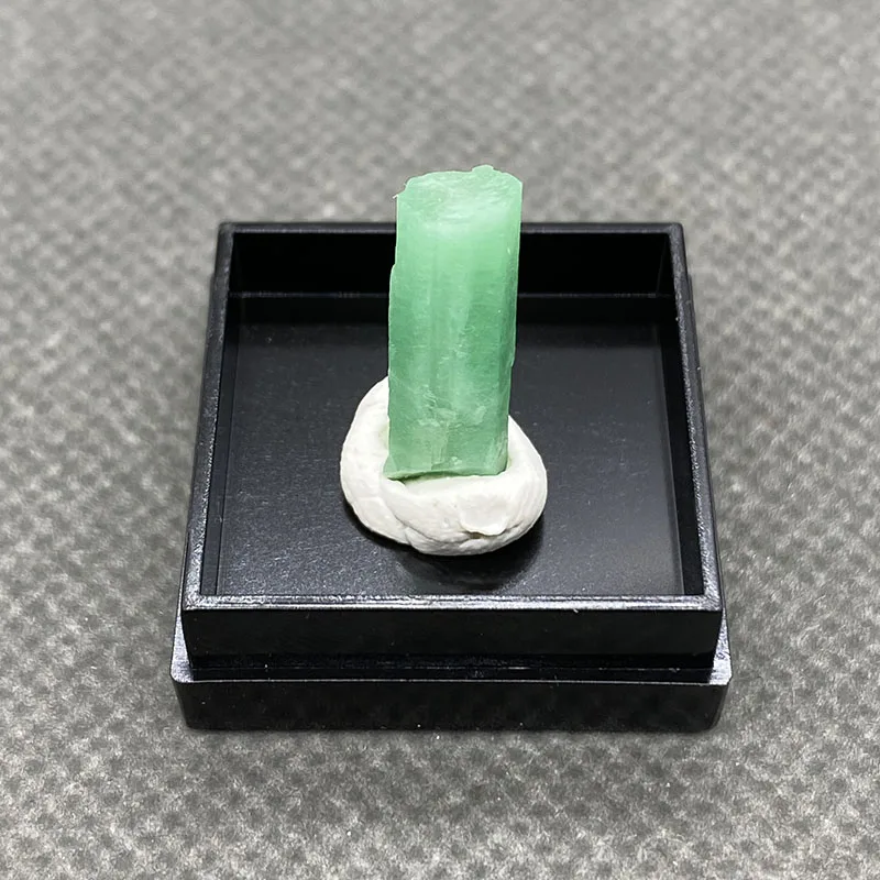 100% натуральные Зеленые Изумрудные искусственные камни и кристаллы кварцевые +