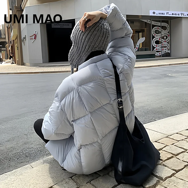 Фото UMI MAO Женская короткая зимняя модная куртка-пуховик с круглым вырезом, 90% белый утиный пух, утепленная, с крупным клетчатым узором. №1