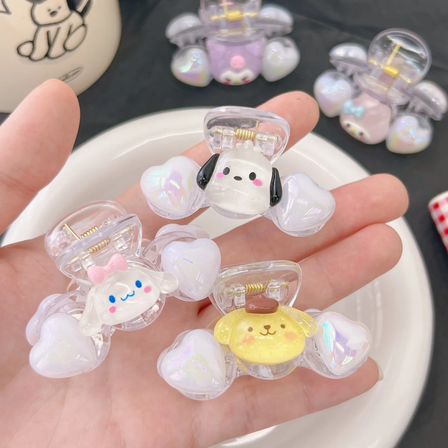 

Cute Girl Cartoon Dog Large Grab Resin Hair Accessories for Women Back of Head Love Shark Clip Headdress Hair Pins and Clips