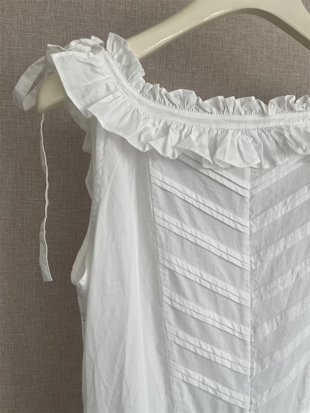 

Женское однотонное платье средней длины на пуговицах спереди, элегантное платье с бантом на бретельках и гофрированным воротником, лето 2023