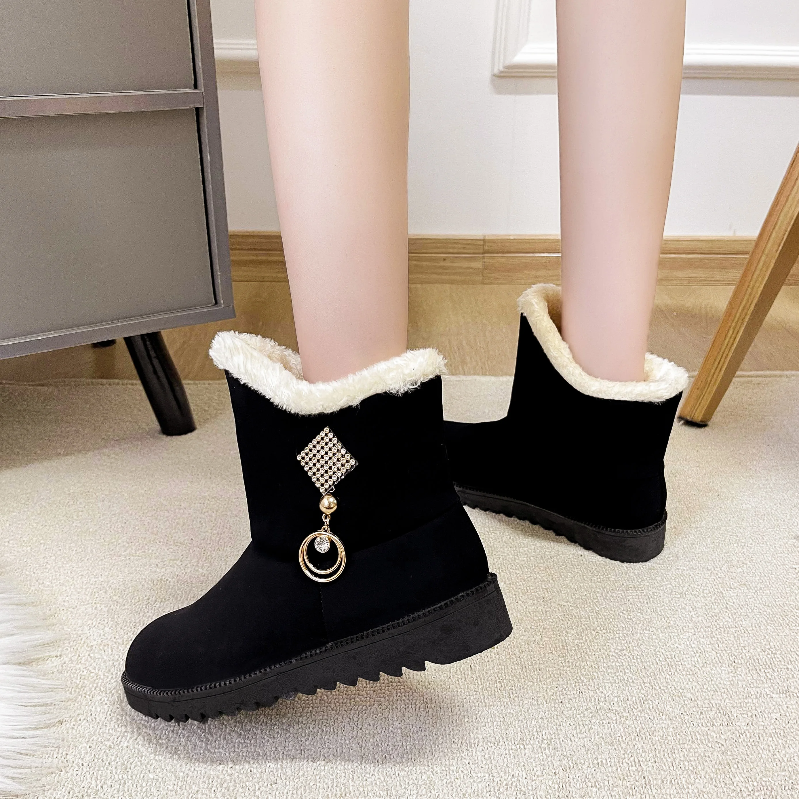 

2022 New Winter Rhinestone Thickening and Velvet Snow Boots Women's Short Boots Female Students Plus Velvet Big Cotton Boots