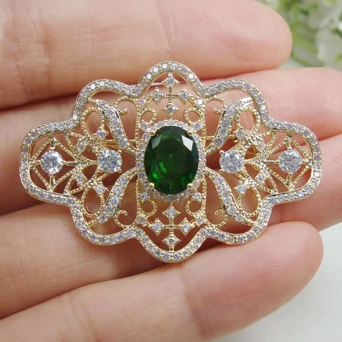 

Vintage Green Crown Medal Zircon Crystal Woman's Brooch Pin Jewellery Collection