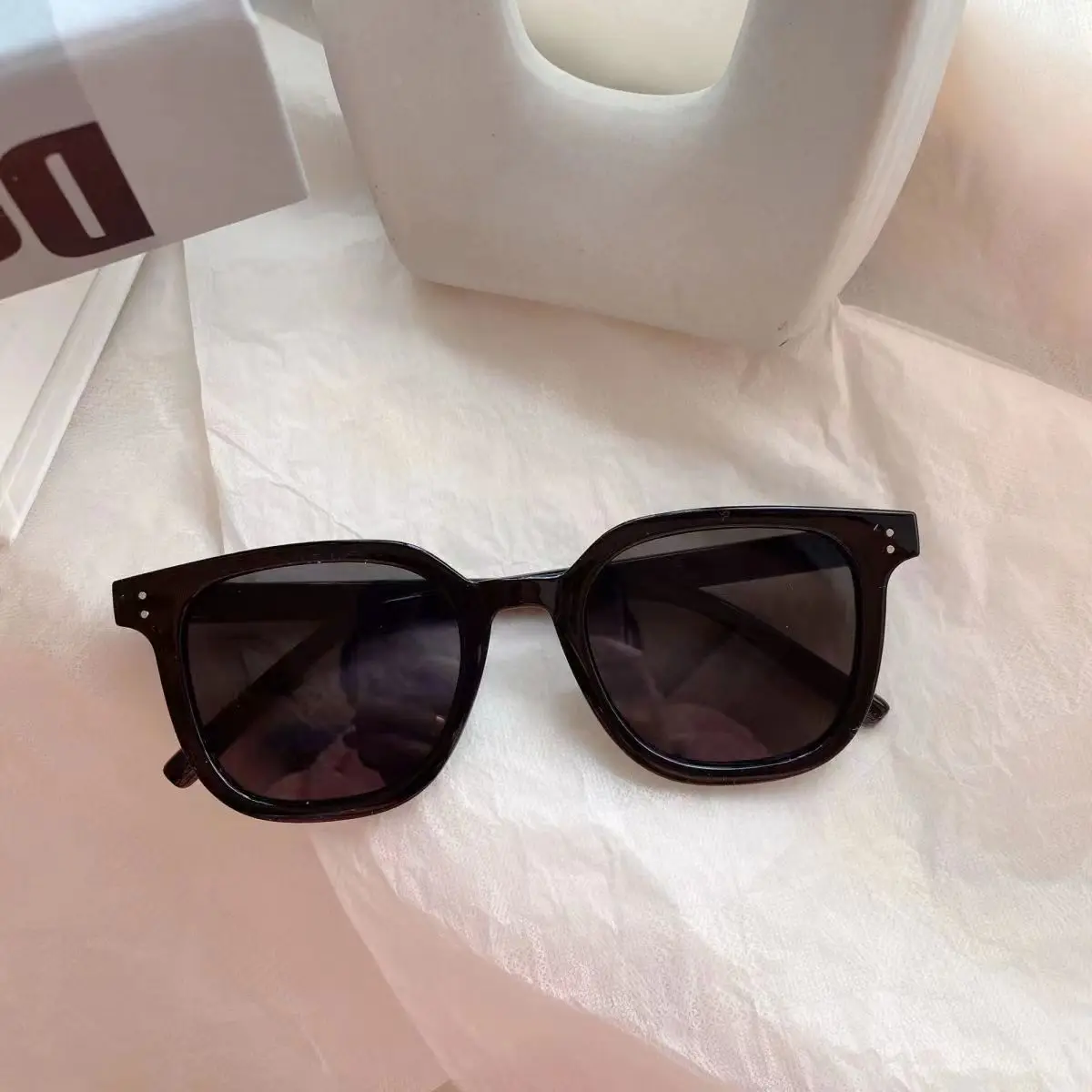 

Black frame tawny sunglasses women ins anti ultraviolet round face personality retro box Sunglasses men's new network red