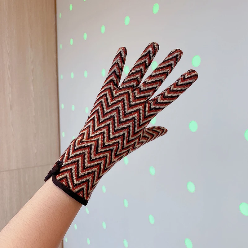 Плюшевые перчатки корейский стиль для женщин теплые и милые утепленные в стиле