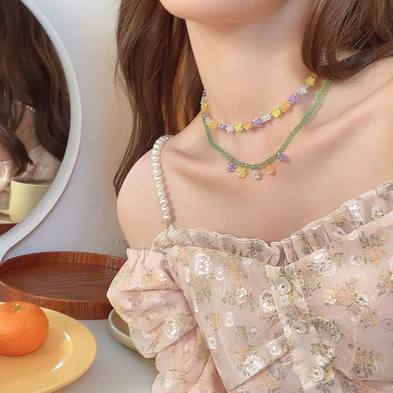 

European and American Gentle Candy Color Flower Collarbone Chain Sen Series Sweet Temperament Necklace Design Girl Ins Necklace