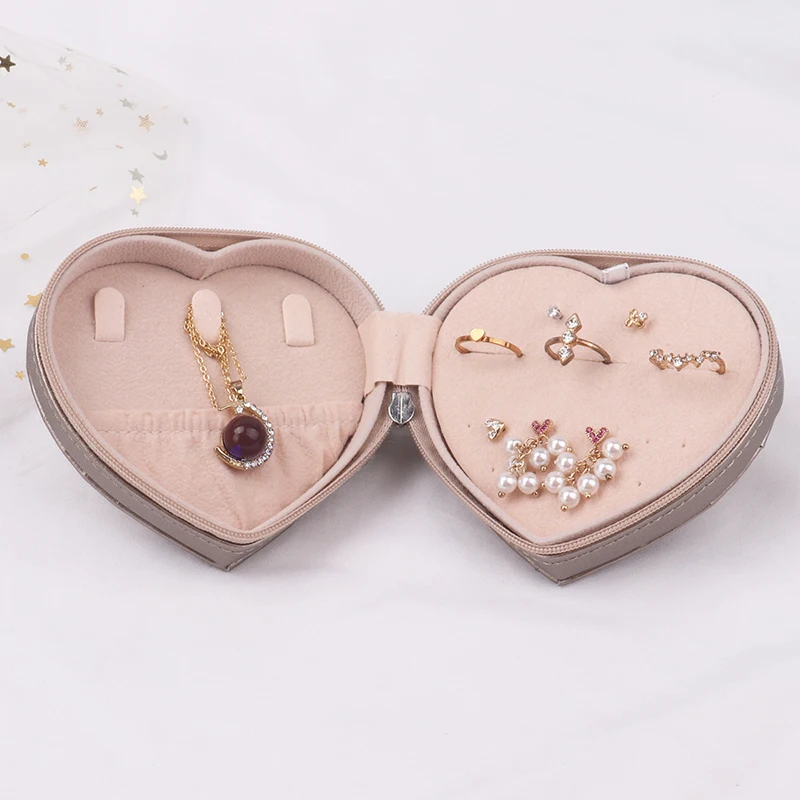 Retro Portable Jewelry Case Heart Desige Leather Travel Jewelry Box Earrings Necklace Ring Box Organizer Display