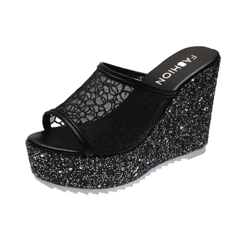 

2023 Women Wedges Slippers Summer New Fashion Open Toe Bling Platform Woman Sandals Outside 11cm High Heels Mesh Female Slides