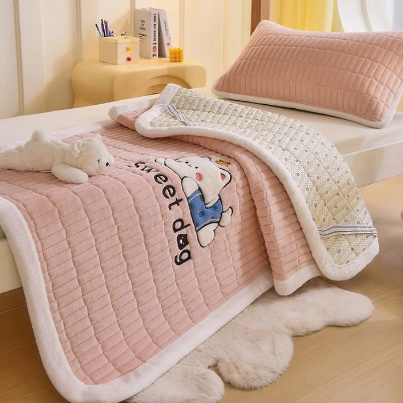 

Односпальный наматрасник из полиэстера Milk Fleece