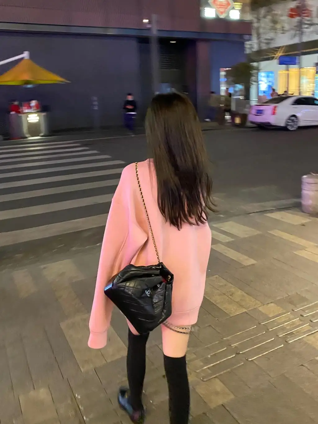 

A Coat women's alphabet coat autumn and winter new loose thickening fashion hooded sweater slim and slim