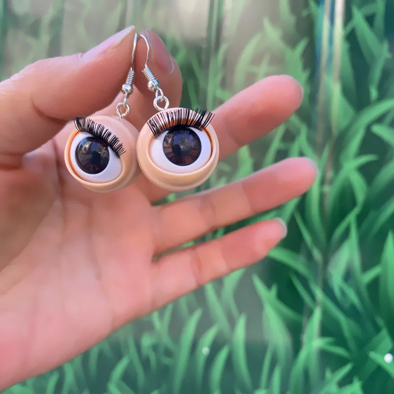 

Creative Funny Original Artificial Eye Beads Eyelashes Eyeball Earrings Subcultural Spicy Girls Personality Earrings