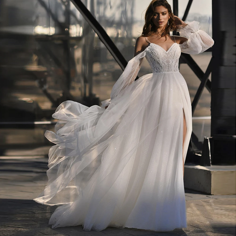 

Spaghetti Straps Wedding Dresses Puffy Sleeves V-Neck Lace A-Line Tulle High Side Split Sweep Train Gowns For Women Brides