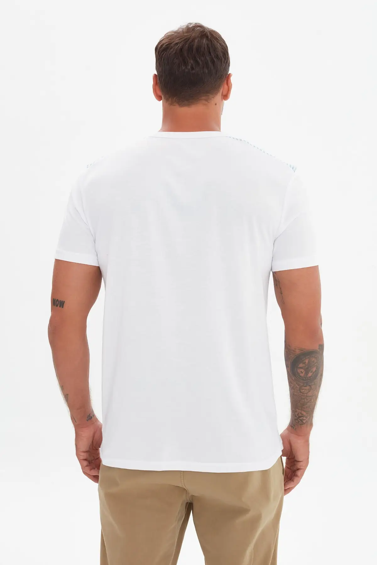 

Trendyol Men 'S Regular Fit Short-Sleeve T-Shirt TMNSS21TS3471