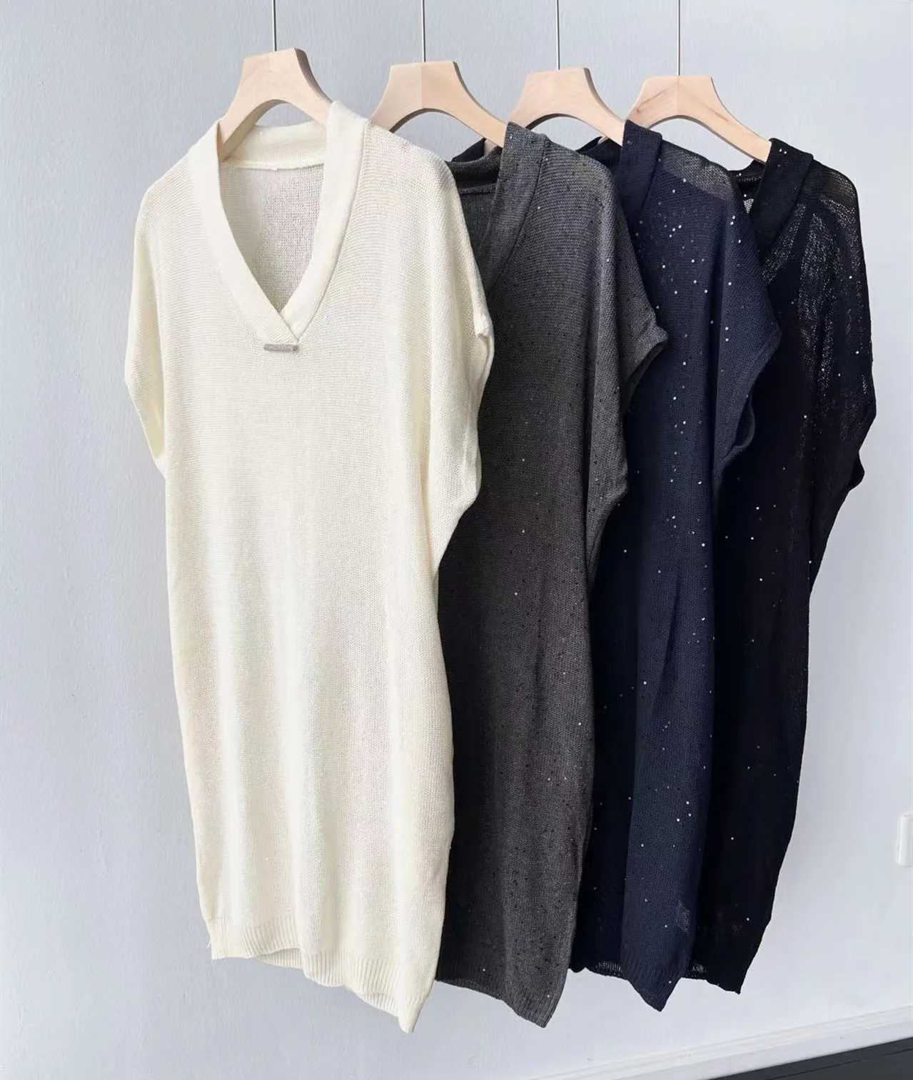 

Women's Mini Dress Sequin V-Neck Knitted Fashion Short Sleeve Temperament Slim Solid Robe High Street