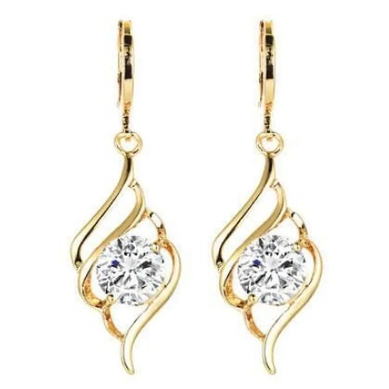 

Fashion Women's Wing Stud Earrings Korean Earrings Exquisite and Gorgeous Metal Hollow Inlaid Zircon Earrings Jewelry