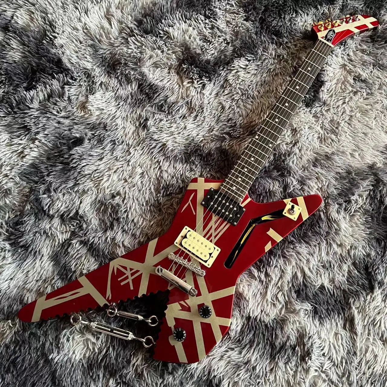 

Новое поступление, электрогитара ручной работы, 6 отливок, ra