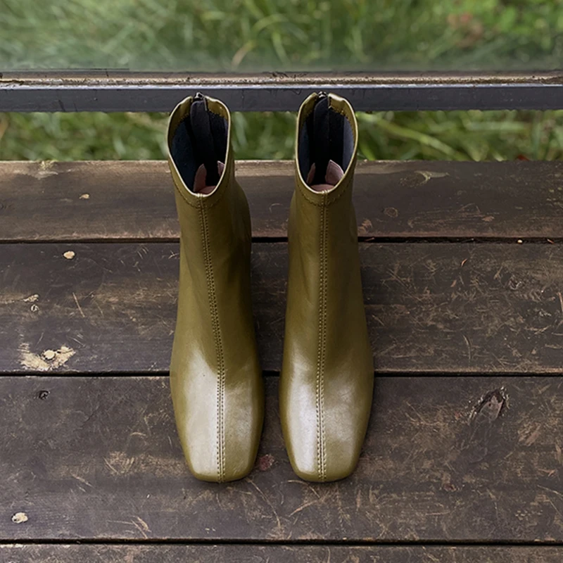 

Новинка Осень-зима 2023, новые корейские сапоги Heihaian, ретро сапоги на высоком каблуке и молнии сзади, короткие сапоги для женщин