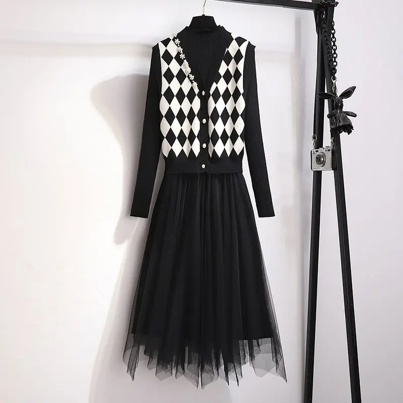 Рисунок 4 - Модный женский костюм Новинка Весна-Осень