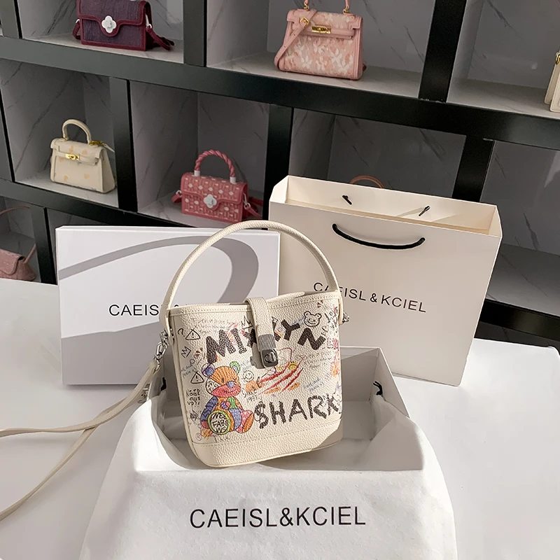 

Women Fashion Handbag High Quality Cute Bear Cartoon Printing Bucket Bag Textured Leather Shoulder Messenger Bag Lady Purse