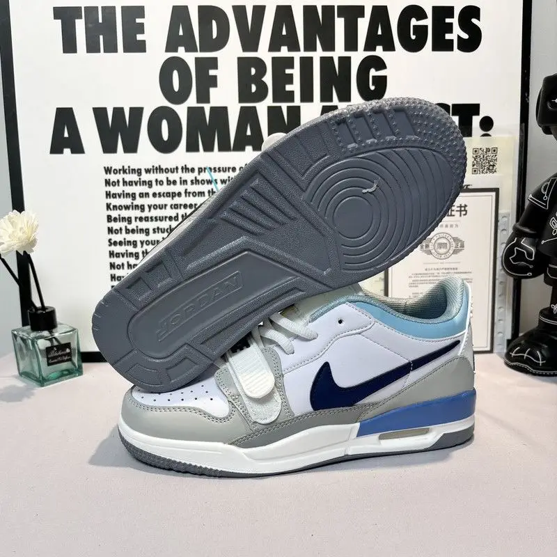 В наличии 24 часа доставкабольшой брендСпортивные и повседневные кроссовки для