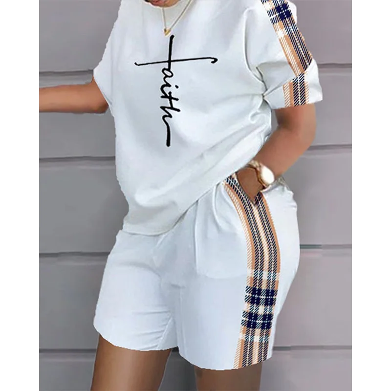 

Fashion Women Suit Sets Round Neck Short Sleeve Daily Wear White Oversize Letter Plaid Print Casual Top & Pocket Shorts Set