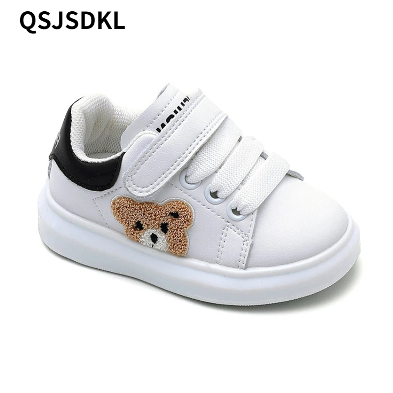 2023 New Baby Shoes Leather Toddler Boys Girls Sneakers Cute Bear Soft Sole White Tennis Fashion Little Kids Shoes Zapatillas