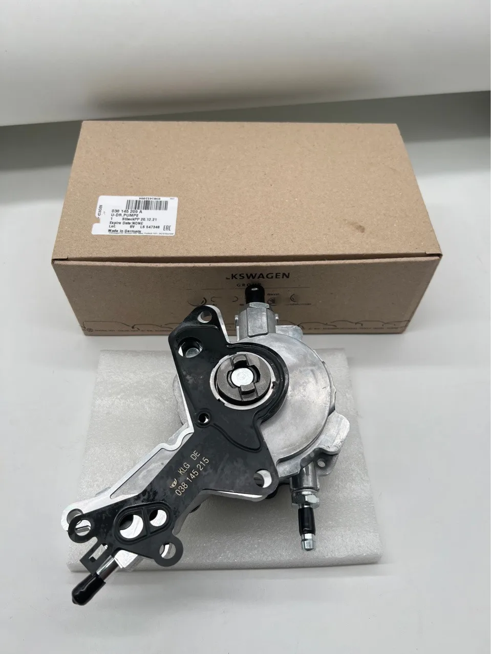 

New ​038145209A Vacuum Tandem Pump 038145209Q for Audi Seat Skoda VW 1.4 / 1.9 / 2.0 TDI