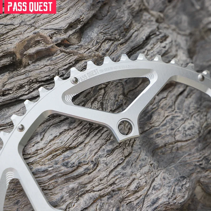 Звездочка велосипедная с пятью когтями круглая чёрная и серебристая для