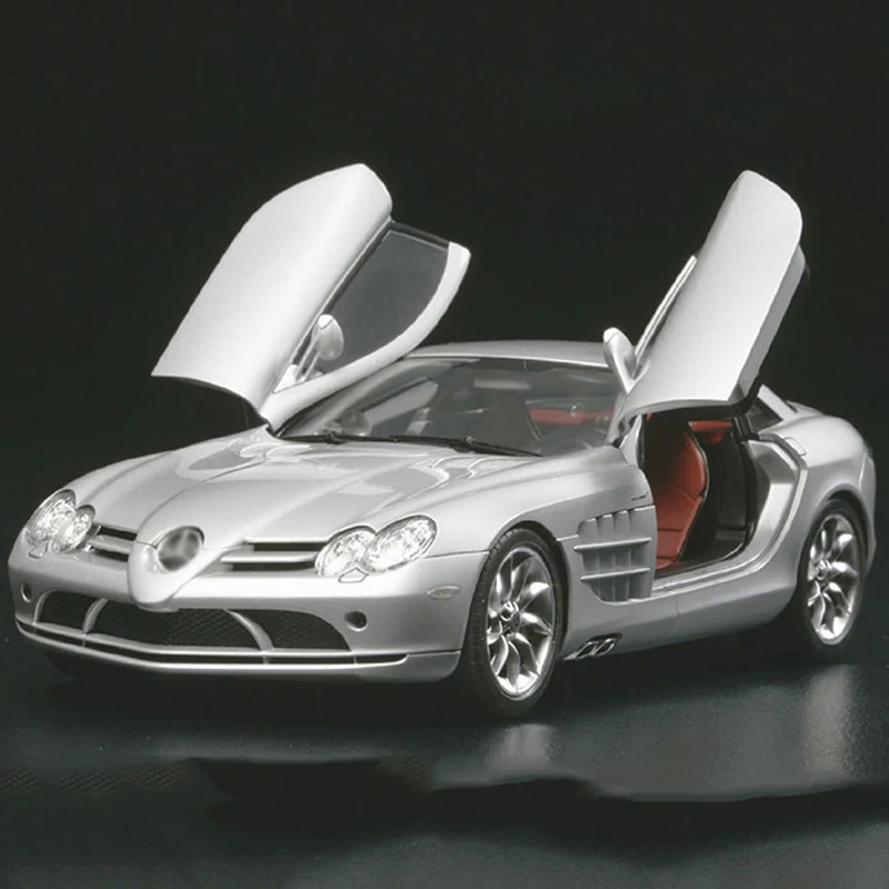 

1/24 SLR Luxury Sports Car (metal Chassis) 24290 Assembled Car Model