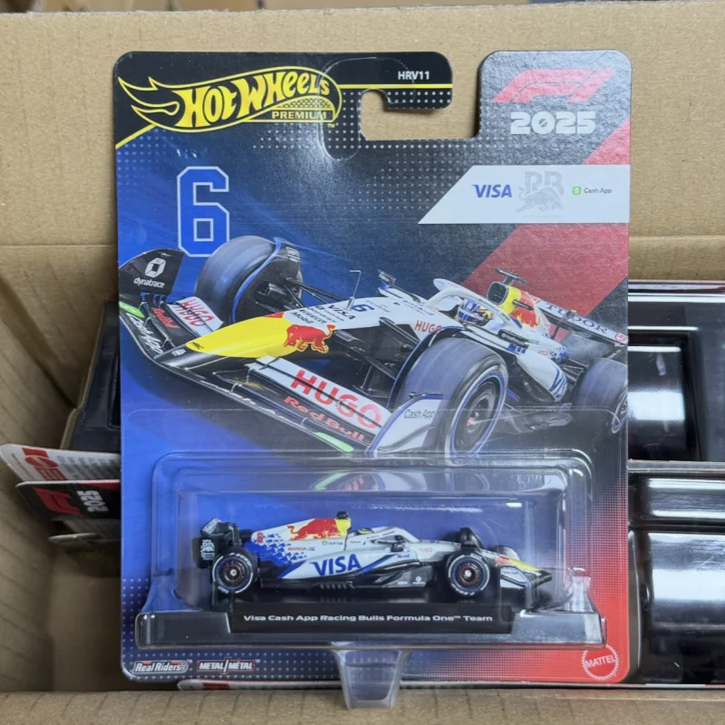 Фото Коллекционная модель гоночного автомобиля Hot Wheels Premium HRV11 F1 2025 года: Ferrari, Mercedes, Red Bull, Haas, Hamilton. Миниатюрная модель из сплава для фанатов Формулы-1. №2