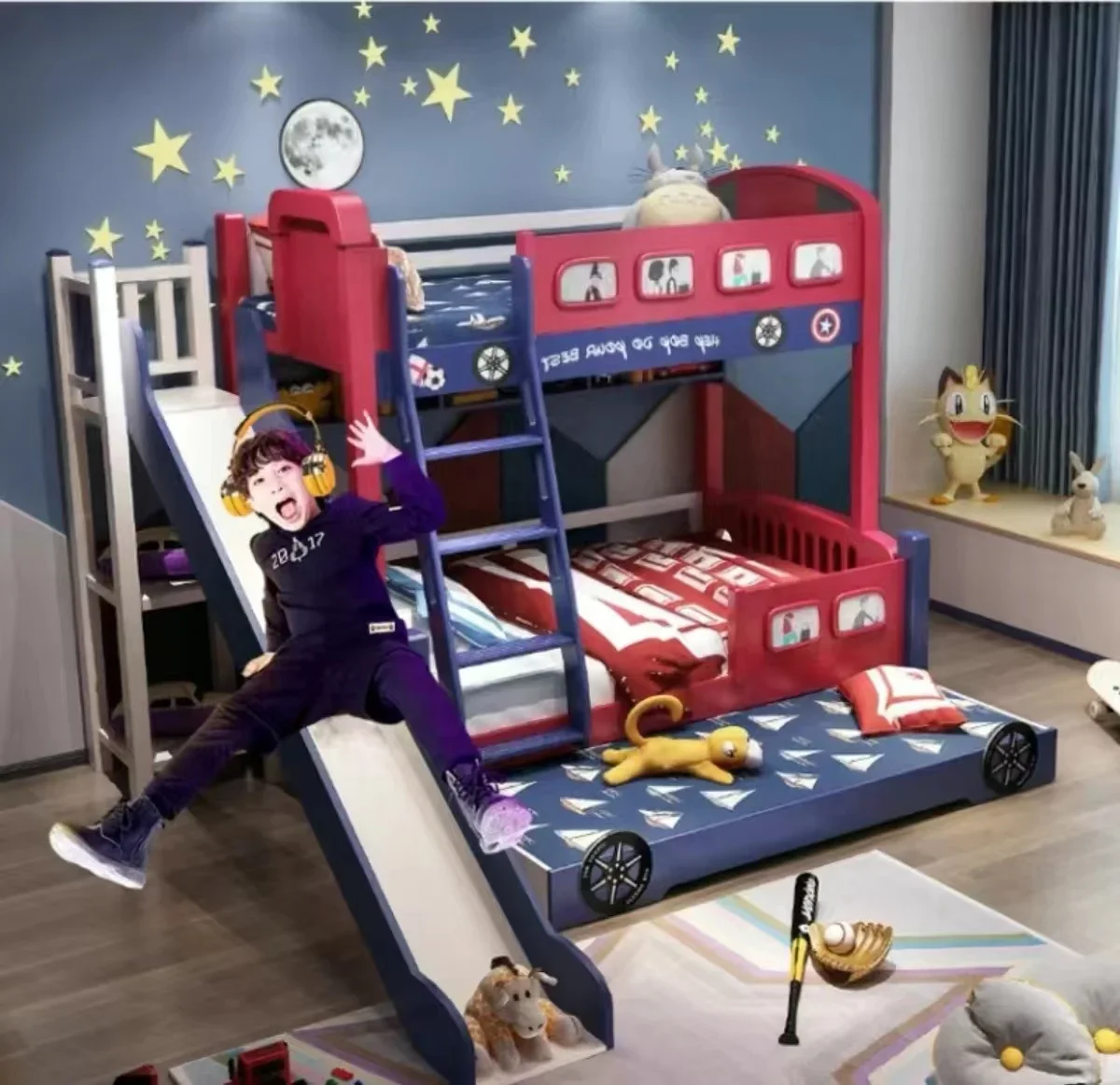 Детская двухъярусная кровать из дерева