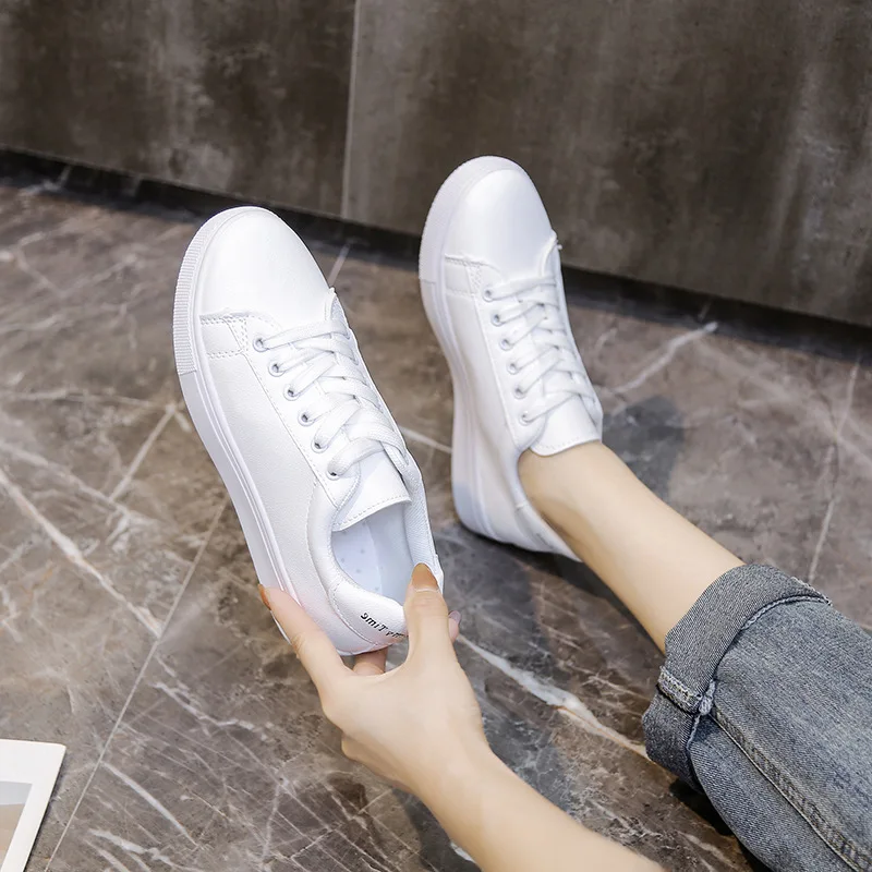 

Platform White Shoes Female 2022 Summer New Fashion White Student round Toe Board Shoes Sports Casual Shoes Wholesale