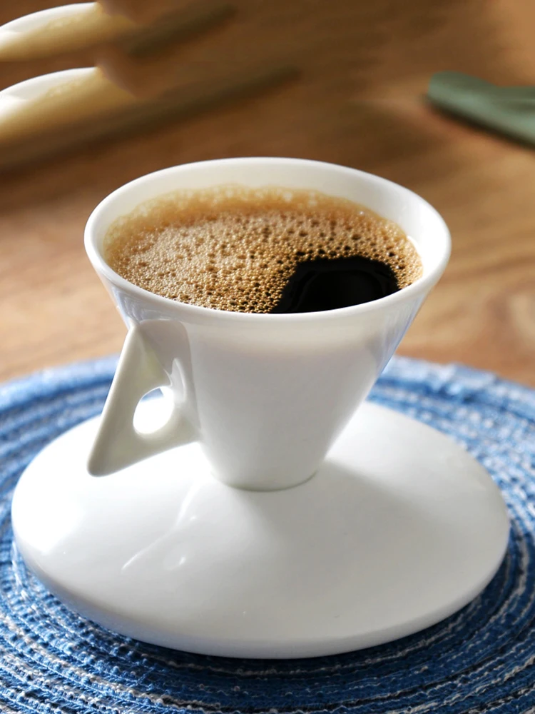 

70ML Coffee Cup Exquisite Cup Dishes Couple Bone Porcelain Coffee Mug and Saucer Sets Ceramic Pyramid Shaped Teacup Coffeeware