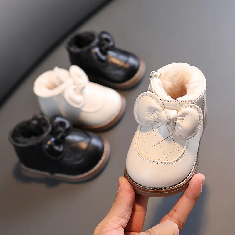 Baby Girl Leather Boots Soft Bottom Baby Toddler Shoes Bow Girl Princess Shoes British Style Children's Plush Winter Short Boots