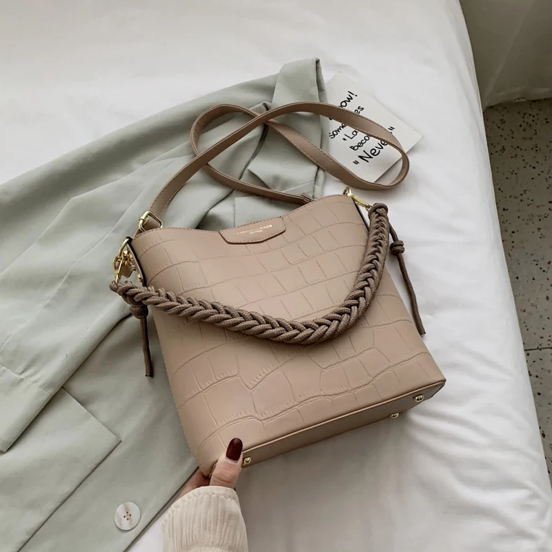 

2022 autumn and winter new women's stone pattern shoulder bag fashion messenger bag 2-piece set of ladies bag large bag