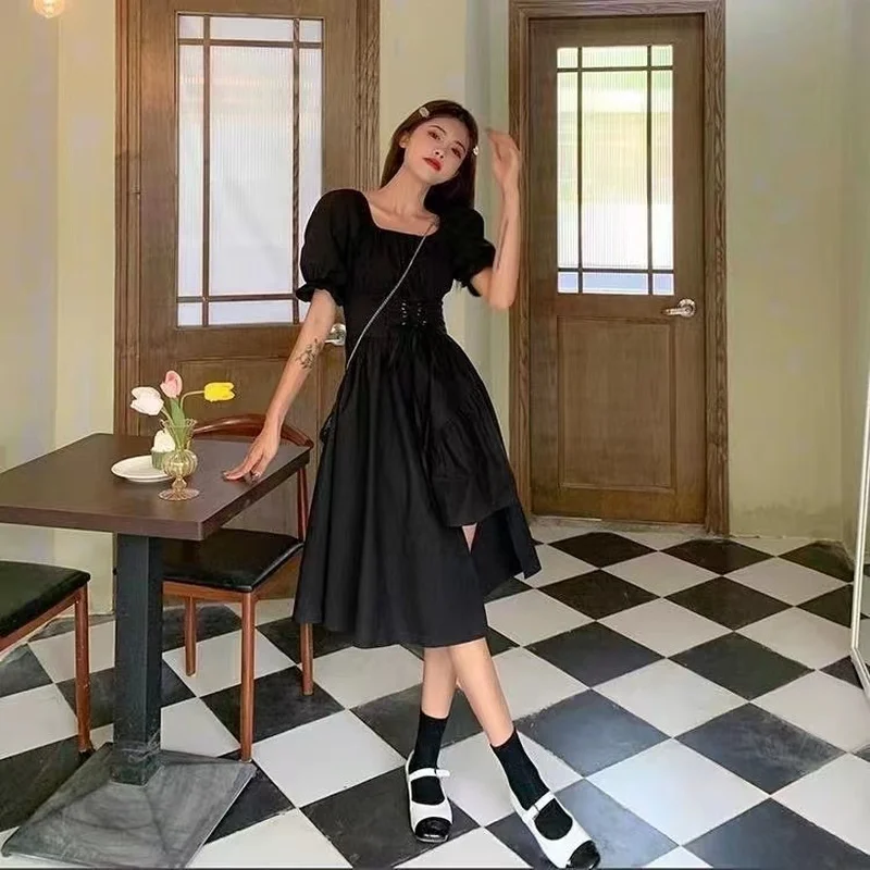 Женское Бандажное платье белое черное легкое винтажное праздничное с открытыми