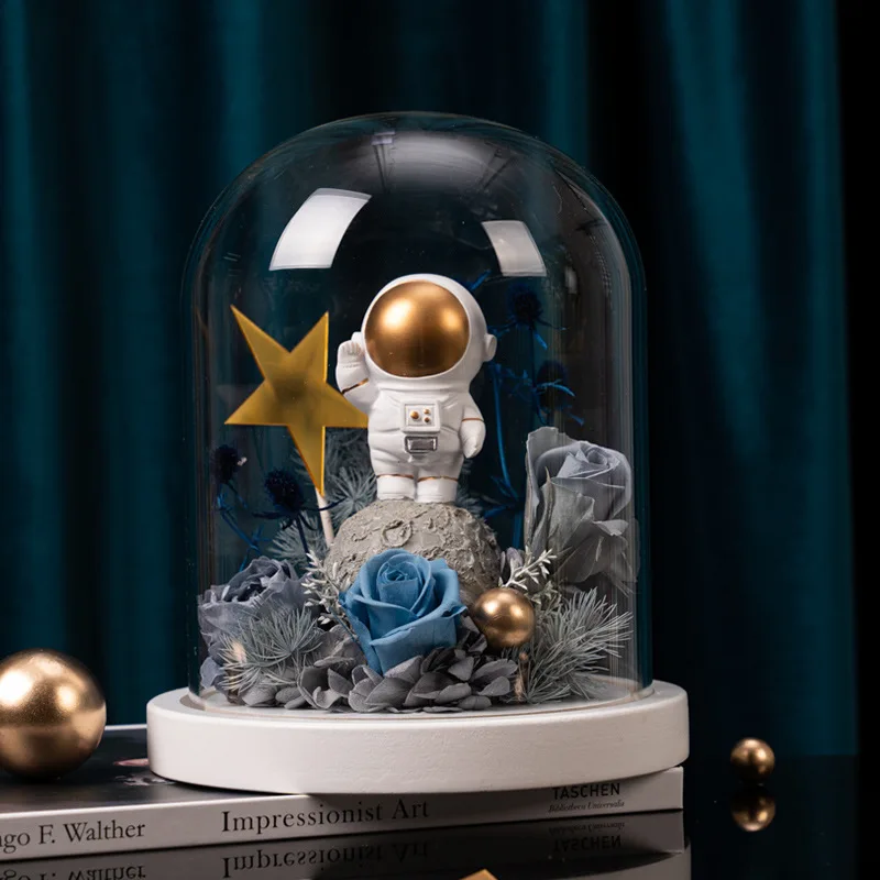 

Eternal flower rose gift box for boys Valentine's Day gift astronaut ornaments graduation ceremony Souvenir for classmates