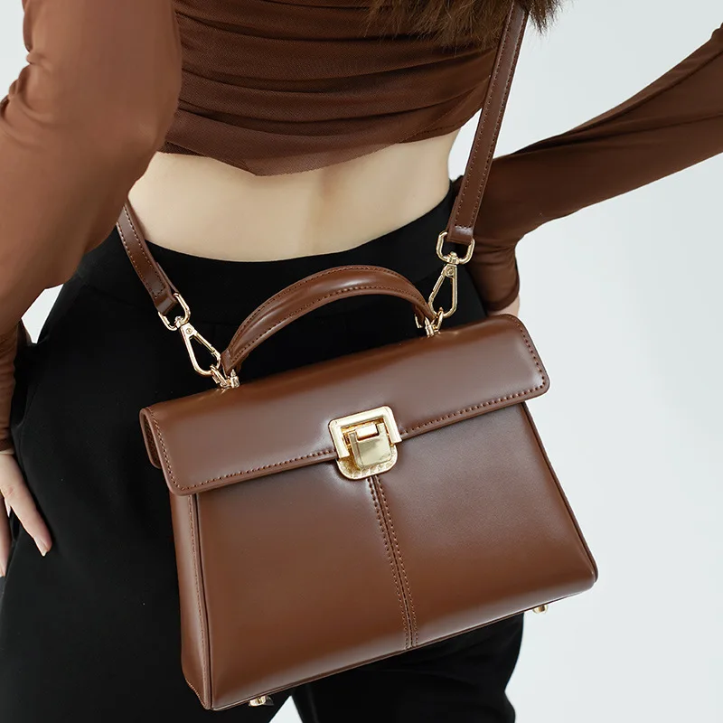 

2023 New Women's Horseshoe Buckle Commuter Leather Kelly Bag High Quality Handbag One Shoulder Crossbody Bag